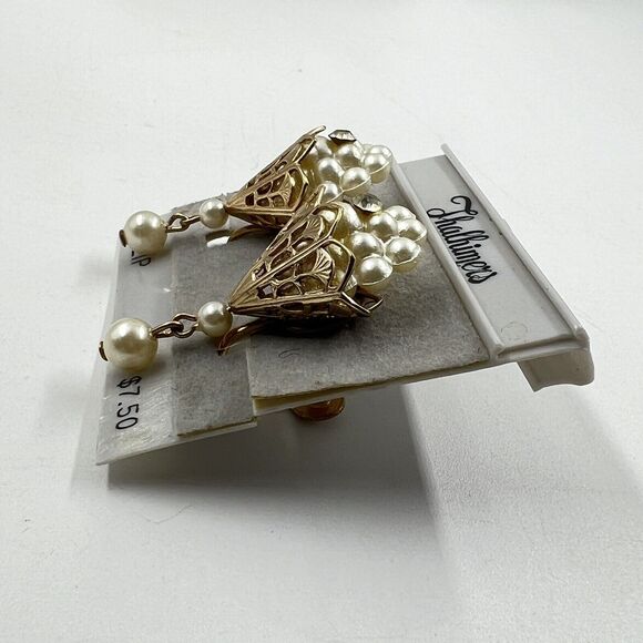 Vintage Faux Pearl Flower Basket Screw Back Earrings Gold Tone On Card - Picture 3 of 6
